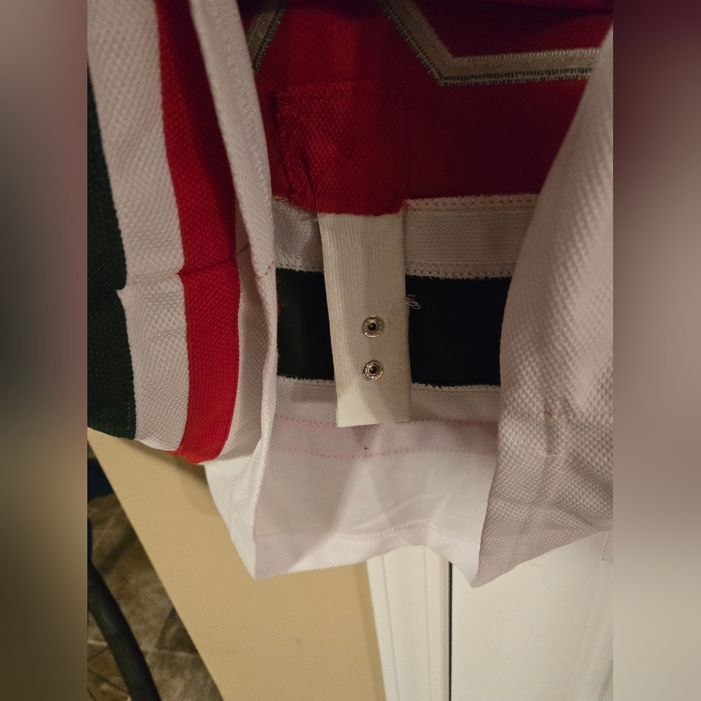 Reebok CCM NJ Devils Martin Brodeur Hockey Jersey Sz 48 With Autographed Puck - Picture 3 of 9
